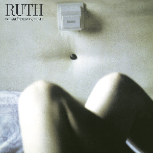 Ruth – Polaroïd/Roman/Photo