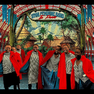 Star Feminine Band – In Paris