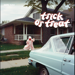 Naomie Klaus – Trick Or Treat